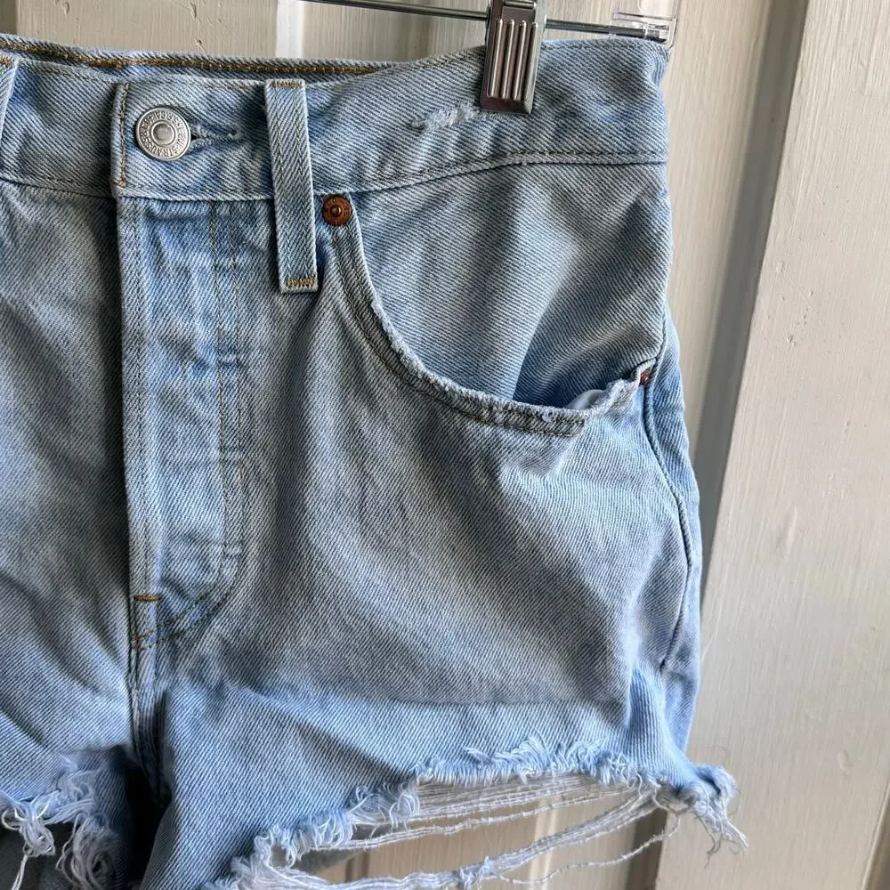 Levi’s 501 High Rise Cutoff Denim Shorts | Light Wash | W26 - Picture 5 of 10